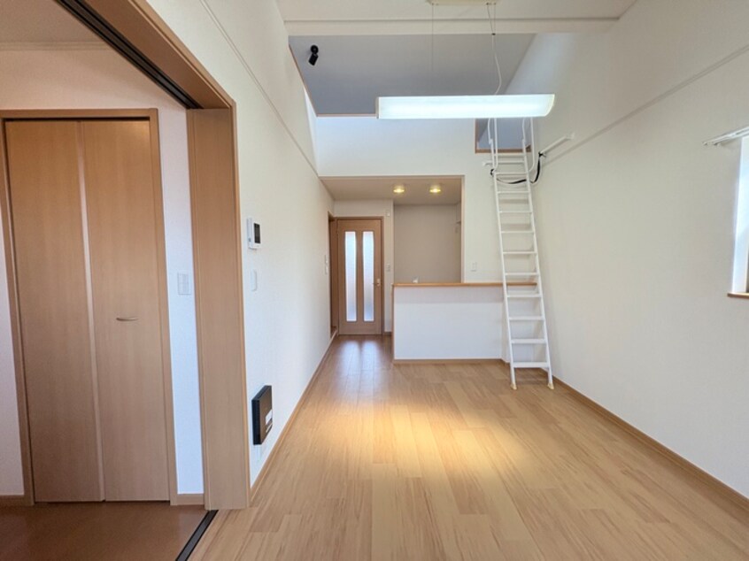 居室 ブライトホルン