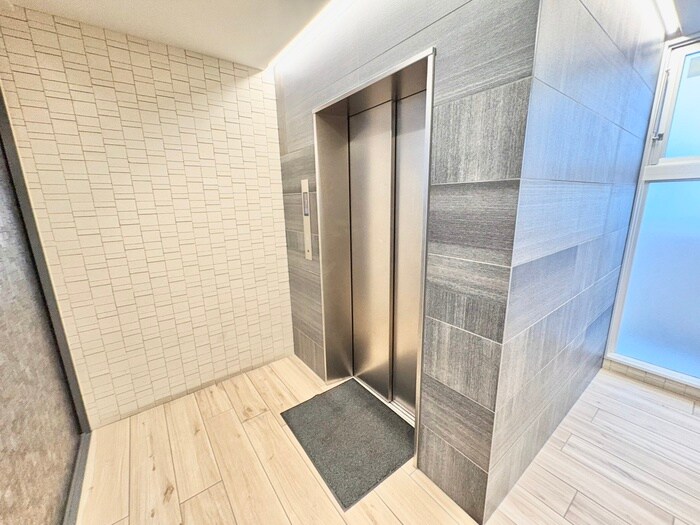 エントランス部分 alex Kitahorie