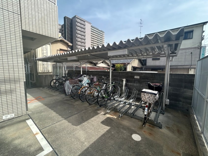 駐輪場 ジュノン