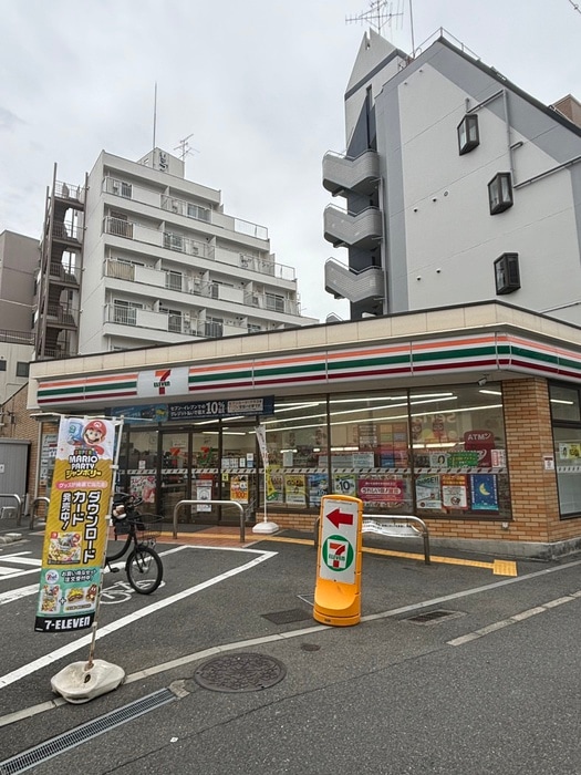 セブンイレブン近鉄布施駅南店(コンビニ)まで400m リバーライズNEXT布施