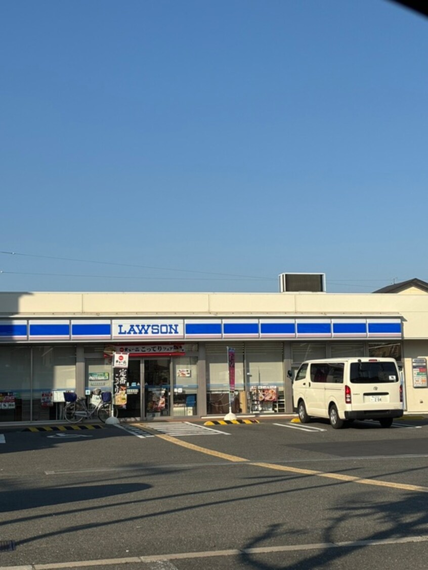 ローソン俊徳西駅店(コンビニ)まで650m リバーライズNEXT布施