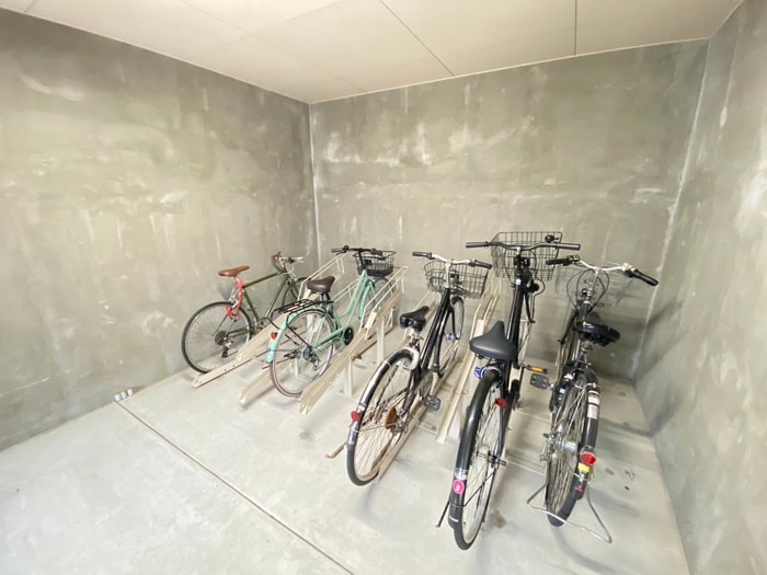 駐輪場 サンロイヤル三条