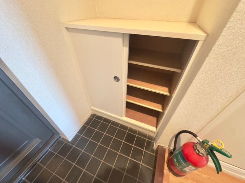 靴箱 コスモＳＴ河原町（９０２）