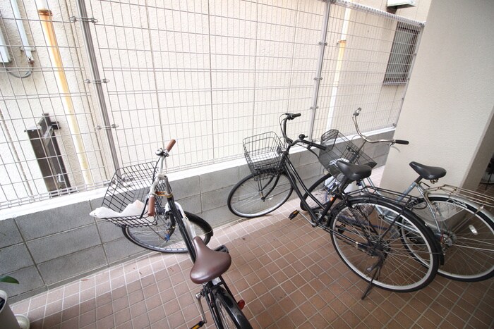 駐輪場 ﾌｧﾐ-ﾕ河村