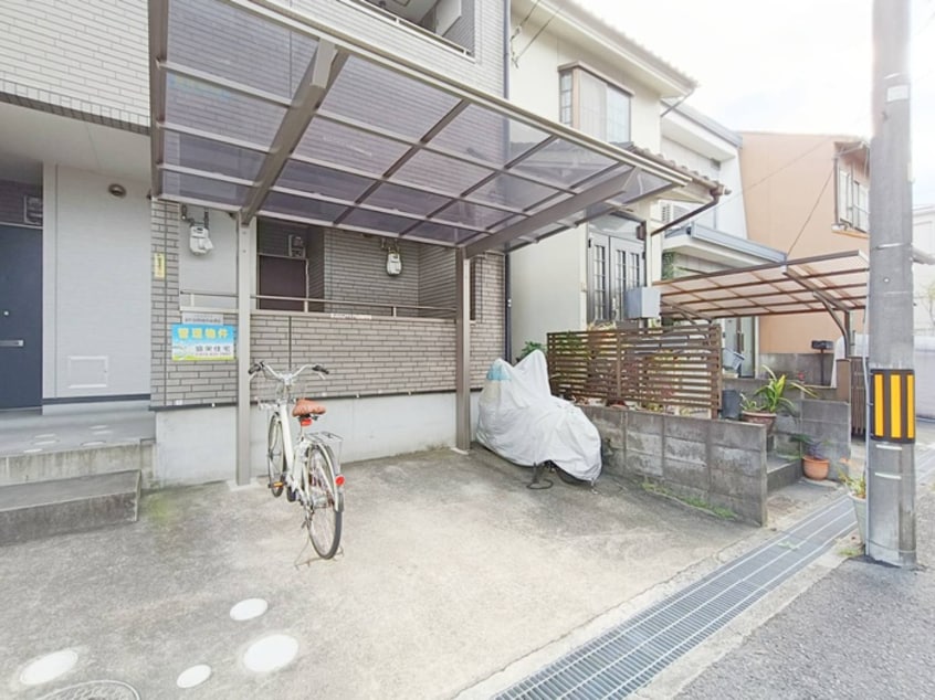 駐輪場 プロムナ－ド