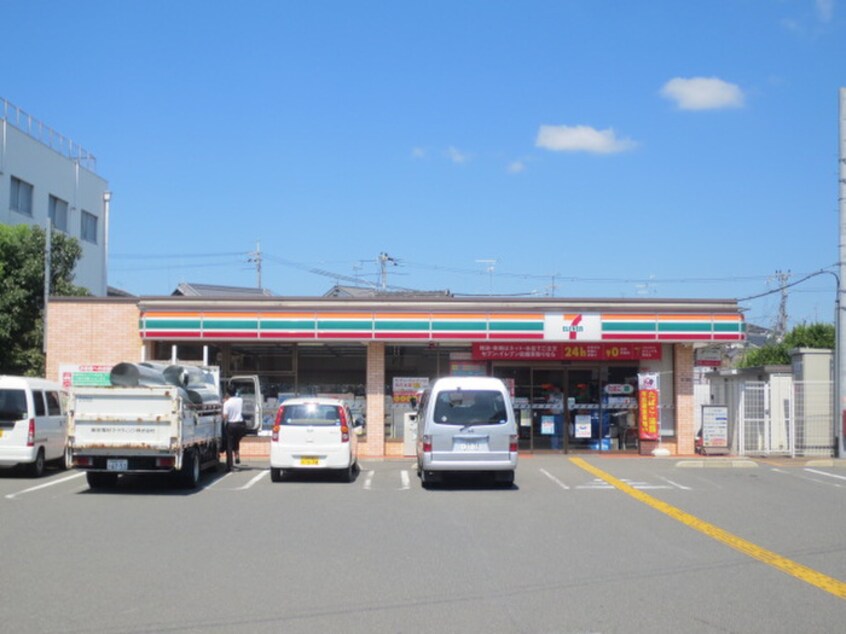 セブンイレブン(コンビニ)まで327m 桜町貸家