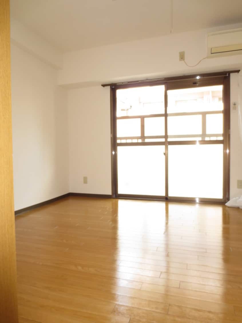 居室 レスポワ－ル東