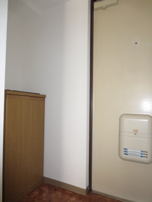 玄関 レスポワ－ル東