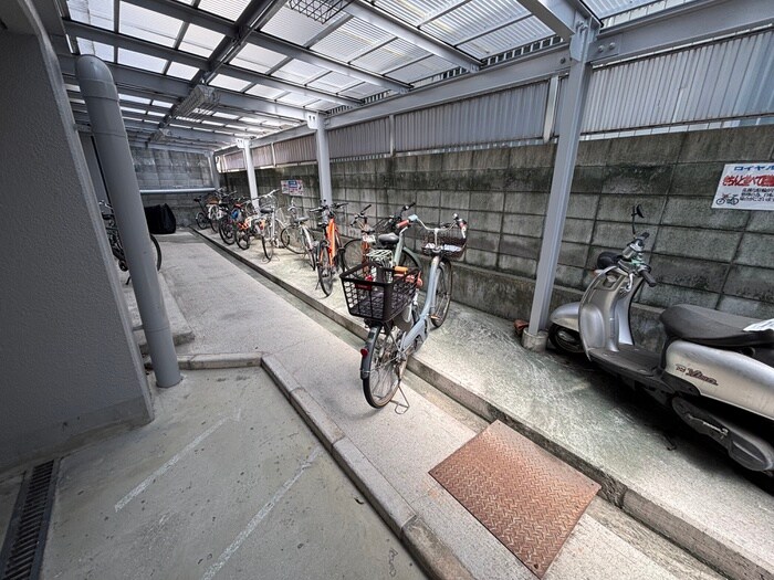 駐輪場 ロイヤル高槻
