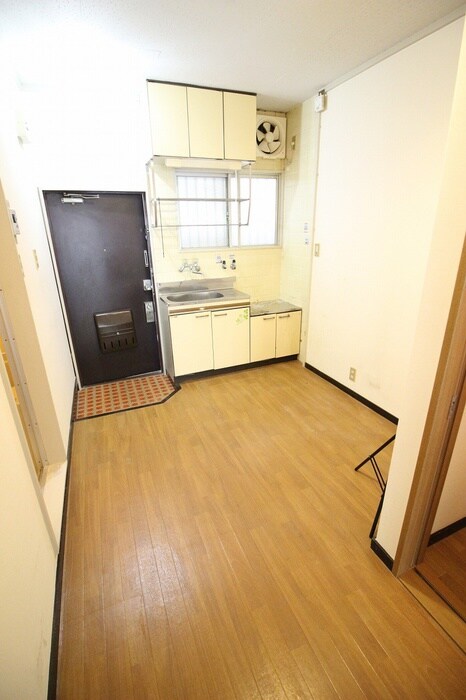 廊下 マンション華