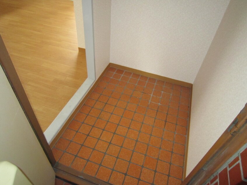 玄関 緑地桜ワンション