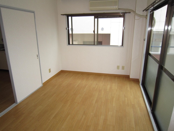 居室 緑地桜ワンション