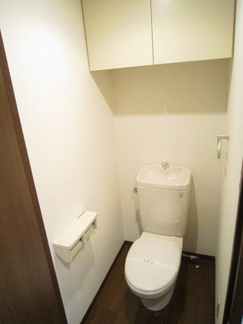 トイレ ﾌﾟﾚｻﾝｽ京都烏丸御池（３０４）