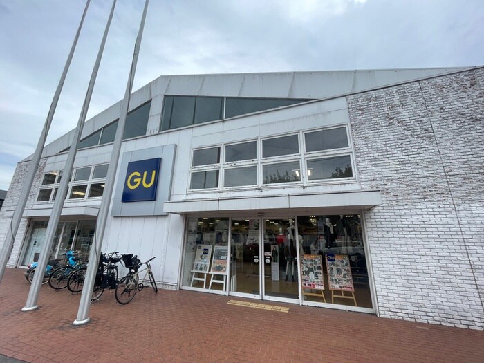 GU(ジーユー) 西宮浜店(ディスカウントショップ)まで300m 浜町ＨＡＮＯＮ