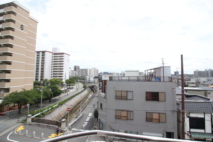 室内からの展望 シャンティヨネヤ