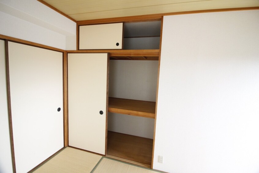 収納 エコ－ハイツ