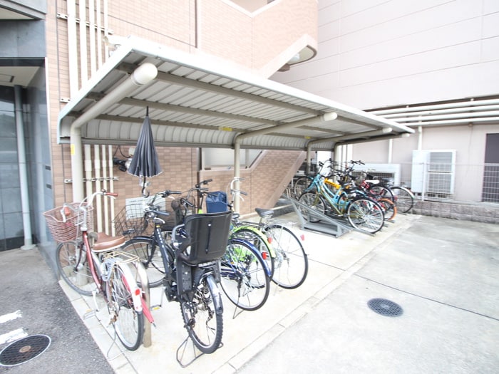 駐輪場 パ－クスクエア大地