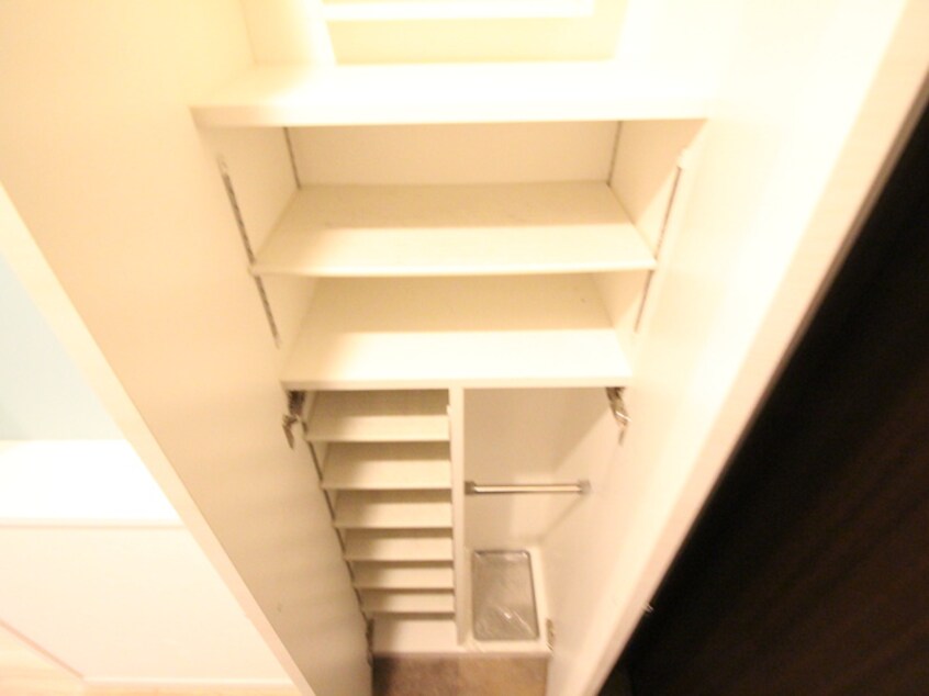 靴箱 ピネータテラス武庫之荘