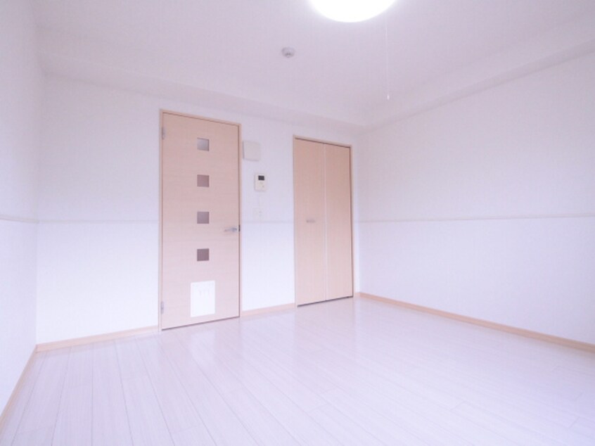 居室 巽北ロイヤルマンション