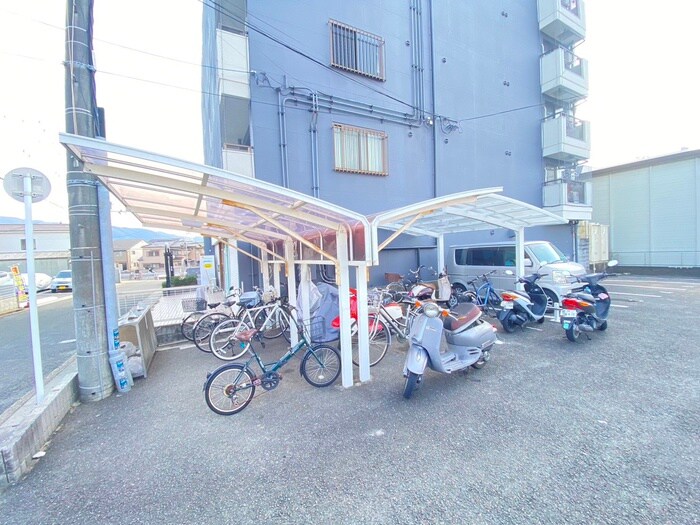 エントランス部分 プルミエール勧修寺