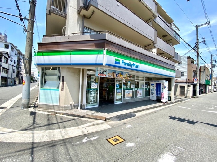 ファミリーマート 長居西店(コンビニ)まで300m ジョイス長居