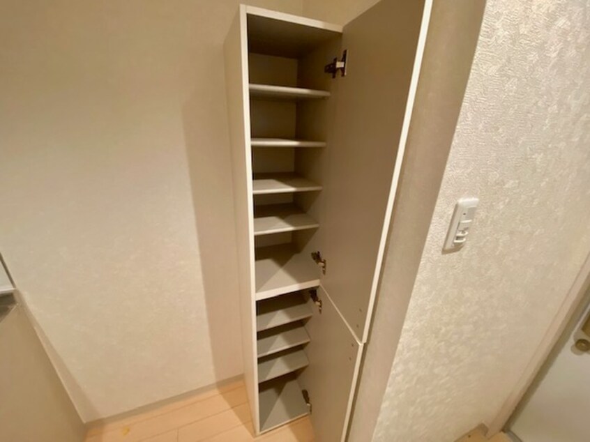 靴箱 ノ－スワン西梅田