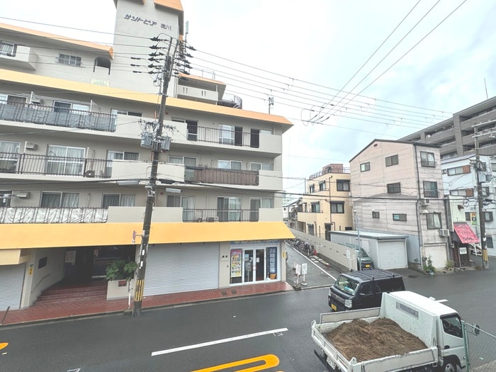 室内からの展望 MELDIA CREST TAPP 新大阪 WEST