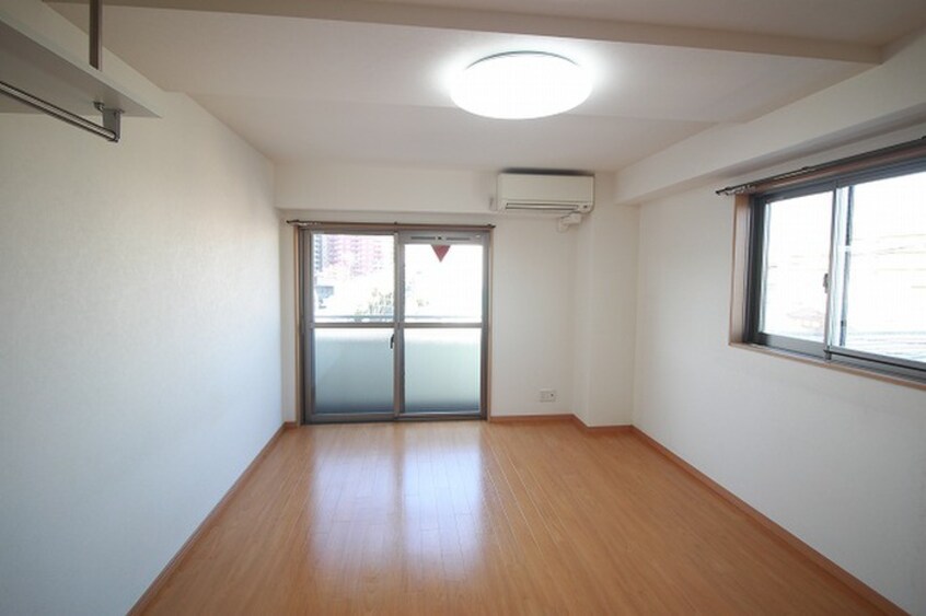 居室 サンブライト丹波口