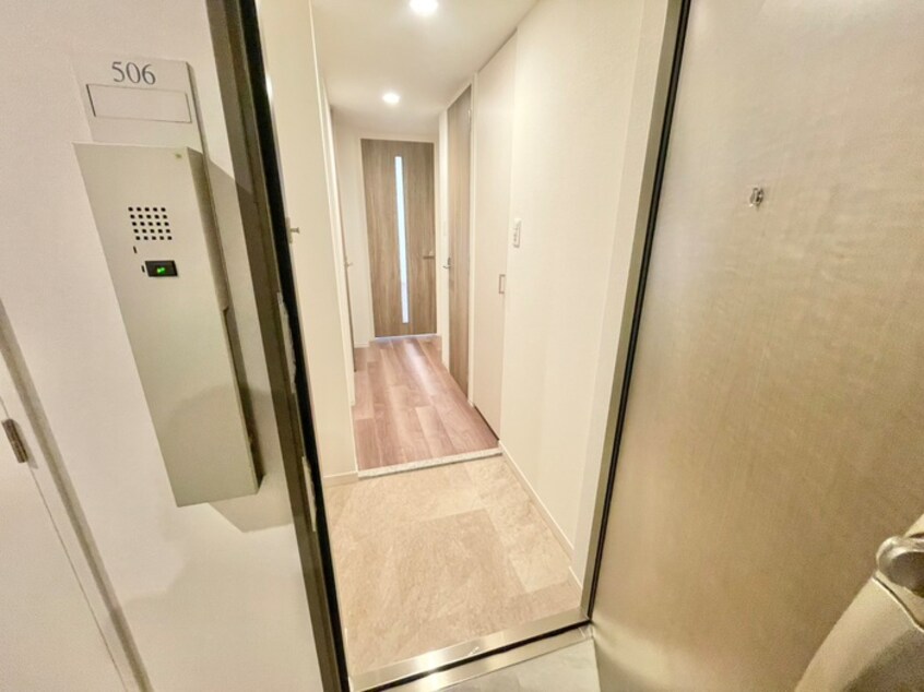 玄関 Metrosa谷町六丁目South