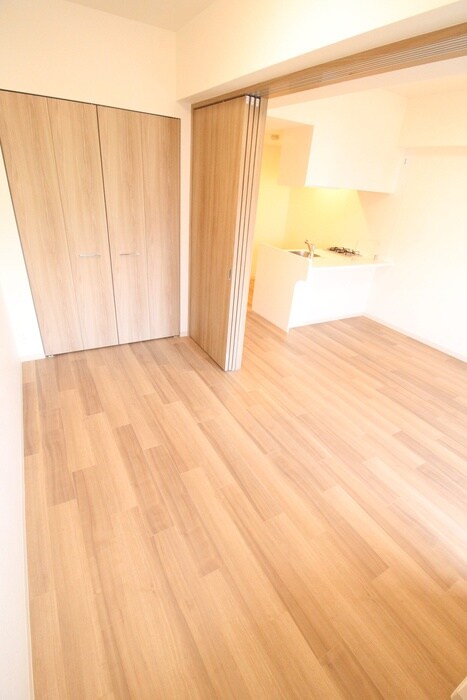 居室 ﾌﾟﾚｻﾝｽ大阪天満リバーシア(1003)