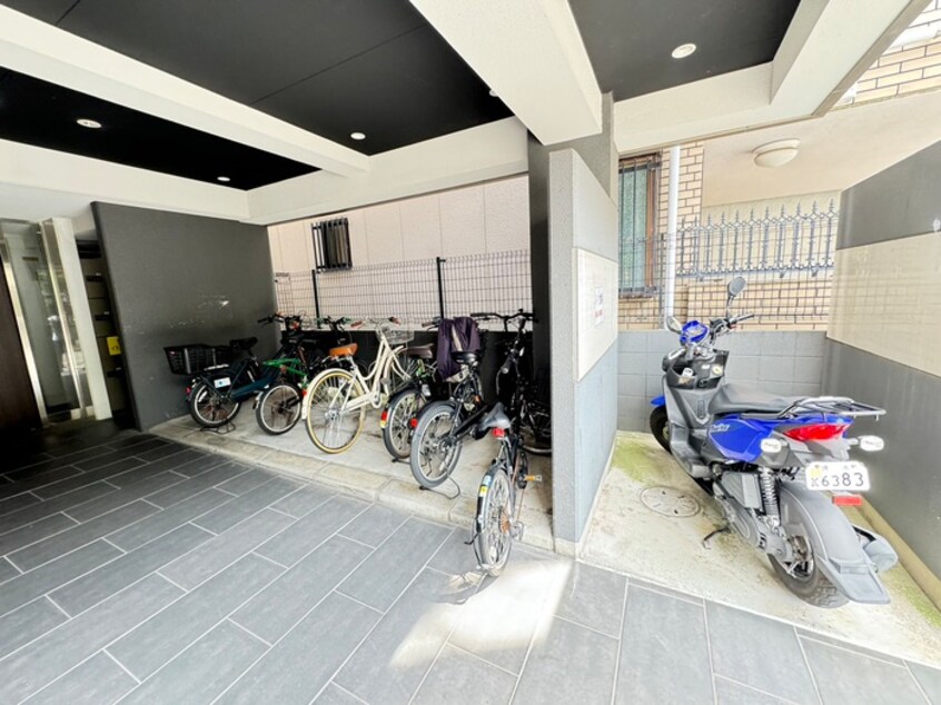 駐輪場 ハイフェンス山坂