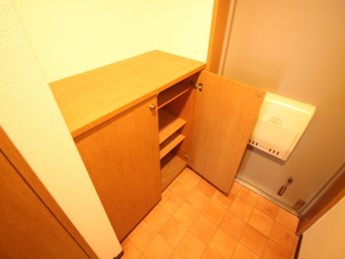 靴箱 ト－シンコ－ポ川西