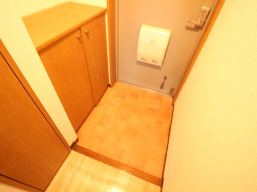 玄関 ト－シンコ－ポ川西