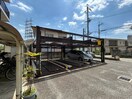 駐車場 リバ－サイド中山