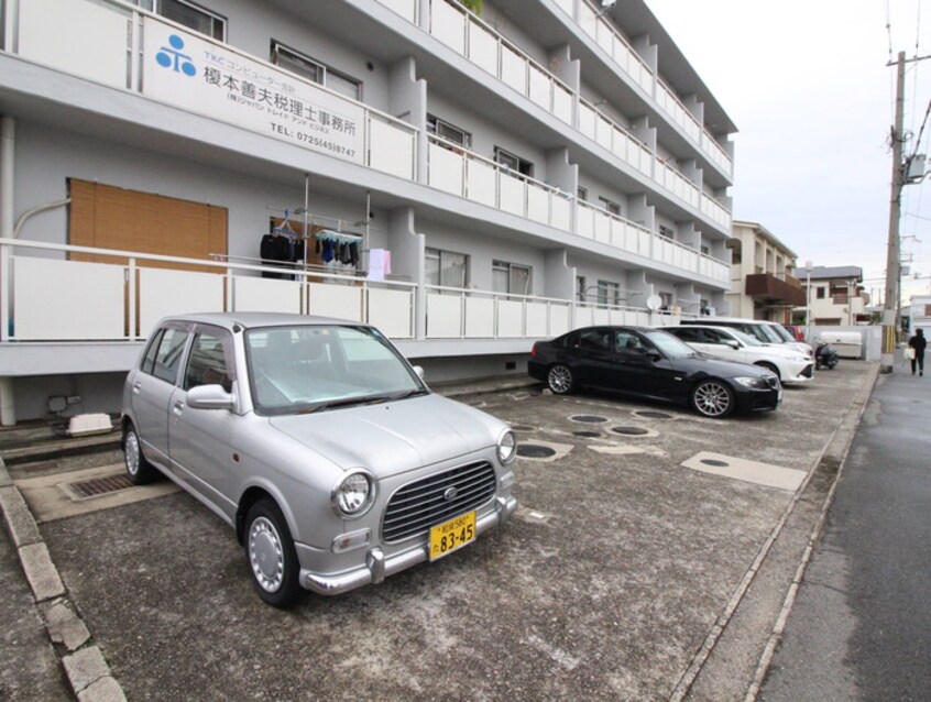 駐車場 olive mansion