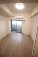 居室 ﾌﾟﾚｻﾝｽ新大阪ｽﾄﾘｰﾑ(301)