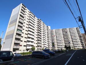 千里山田西団地A－１１棟