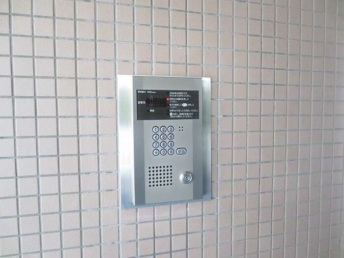 エントランス部分 サンシ－ズ南山手