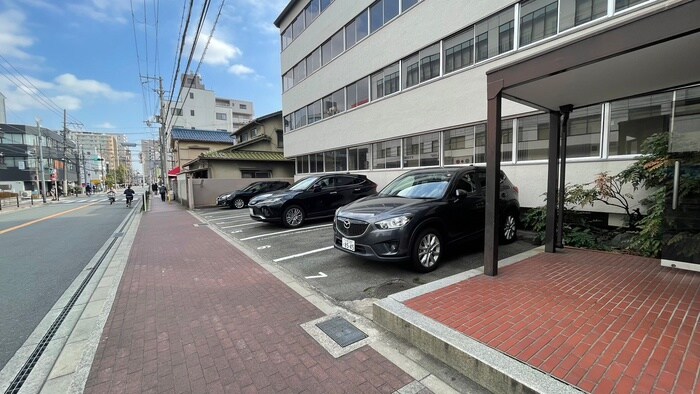 駐車場 榎本ハウジング