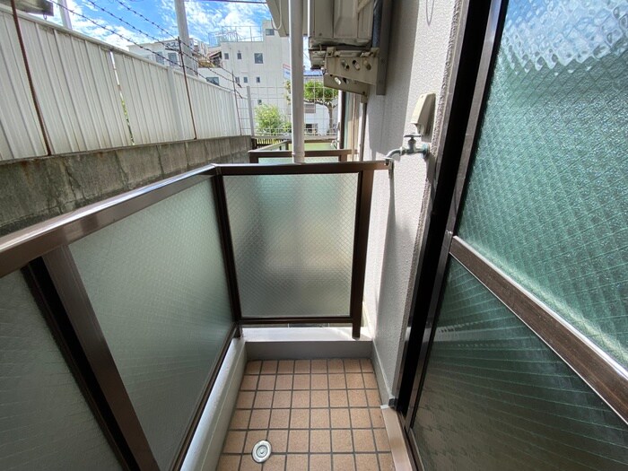 洗濯機置場 リバティ－石切