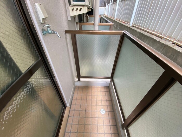 洗濯機置場 リバティ－石切