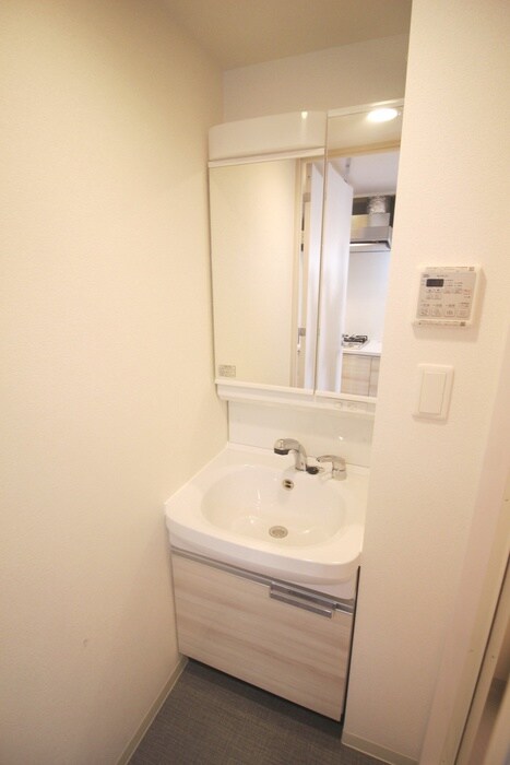 洗面 ﾌﾟﾚｻﾝｽ新大阪ｽﾄﾘｰﾑ(406)