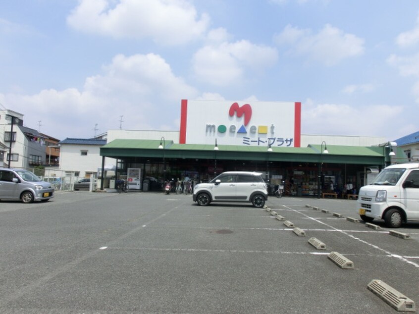 ミートプラザ(スーパー)まで437m 芝池文化