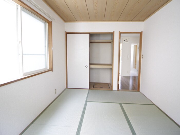 居室 山下ハイツ