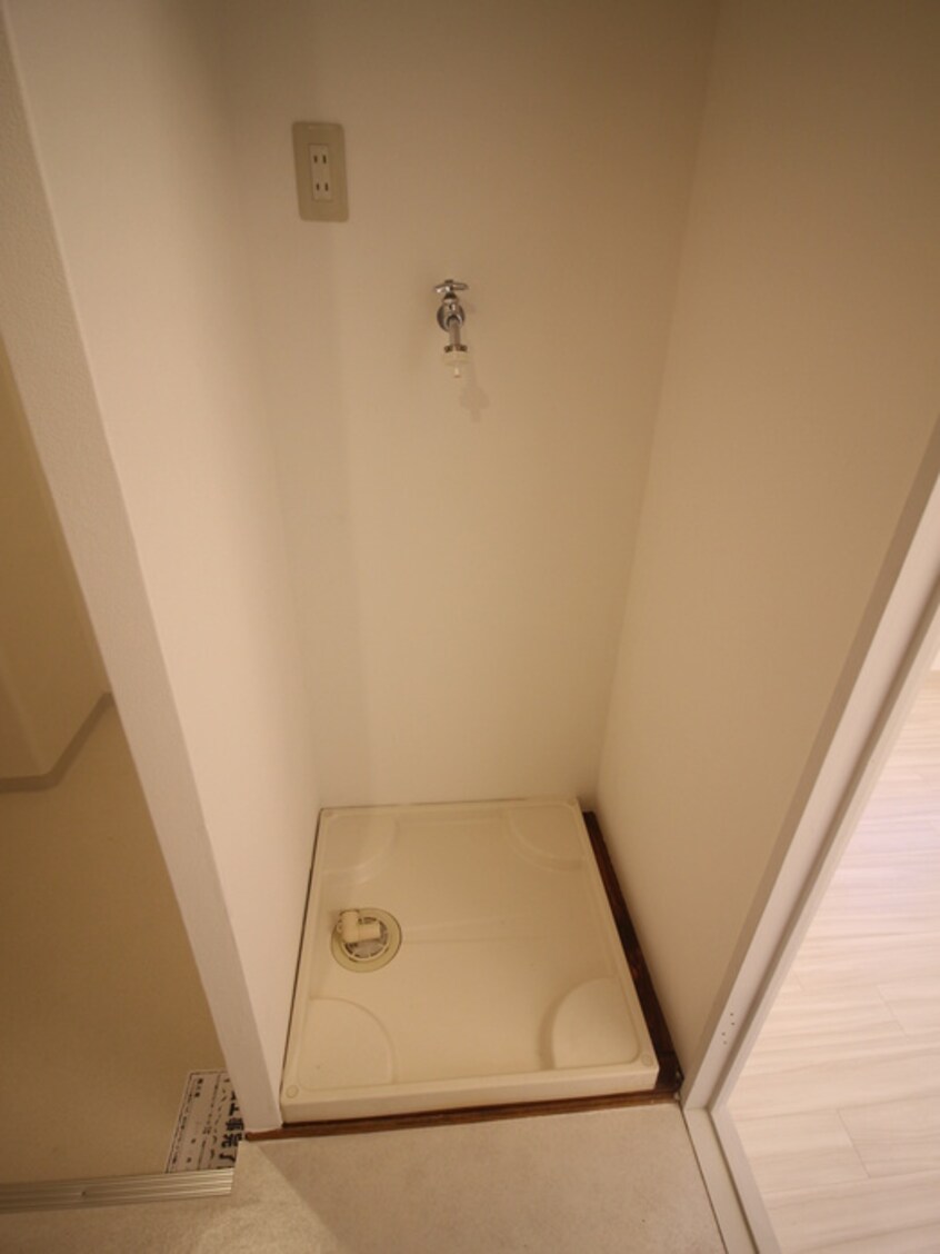 洗濯機置場 WH0′S　WHO　AP．　さぎす