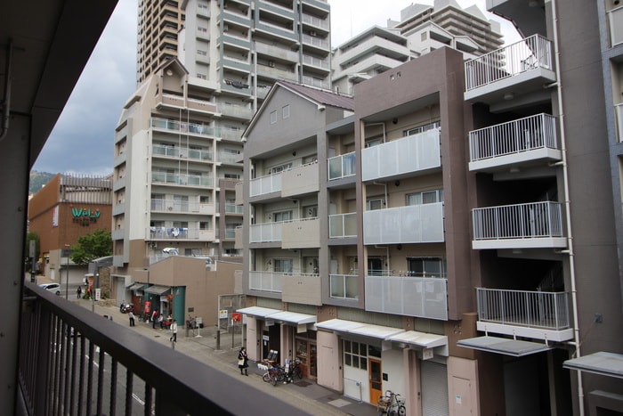 室内からの展望 シンエ－ハイツ六甲道