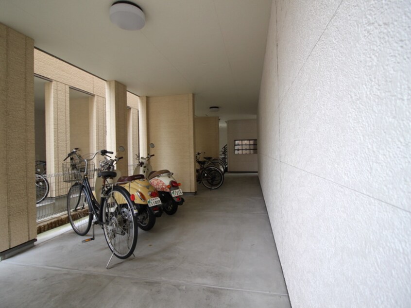 駐輪場 フジパレス吹田ウエストⅡ番館