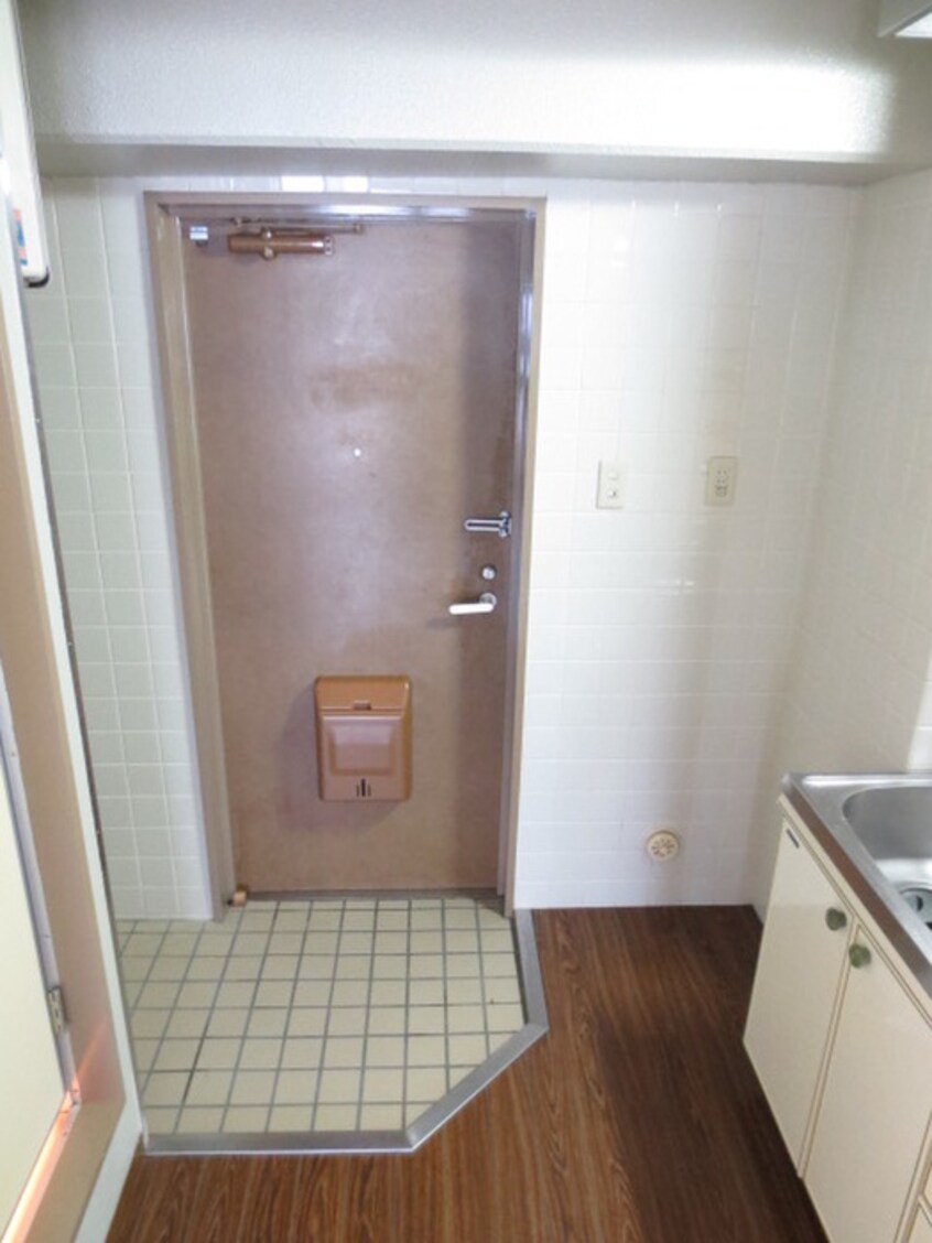 玄関 カルテットＫＯＢＯＲＩＡ棟