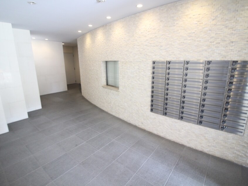 エントランス部分 ミヤレジデンス西天満