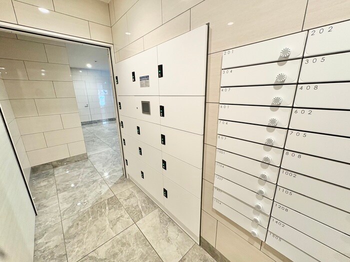 エントランス部分 スプランディッド堀江